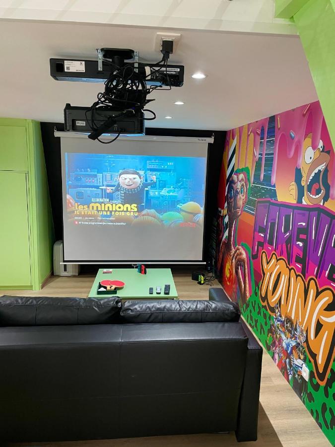 Hastiere-par-dela Capsule Forever Young - Jacuzzi - Sauna - Billard - Arcade De Jeux - Netflix & Home Cinema - Ping Pong מראה חיצוני תמונה