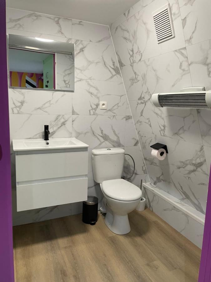 Hastiere-par-dela Capsule Forever Young - Jacuzzi - Sauna - Billard - Arcade De Jeux - Netflix & Home Cinema - Ping Pong מראה חיצוני תמונה