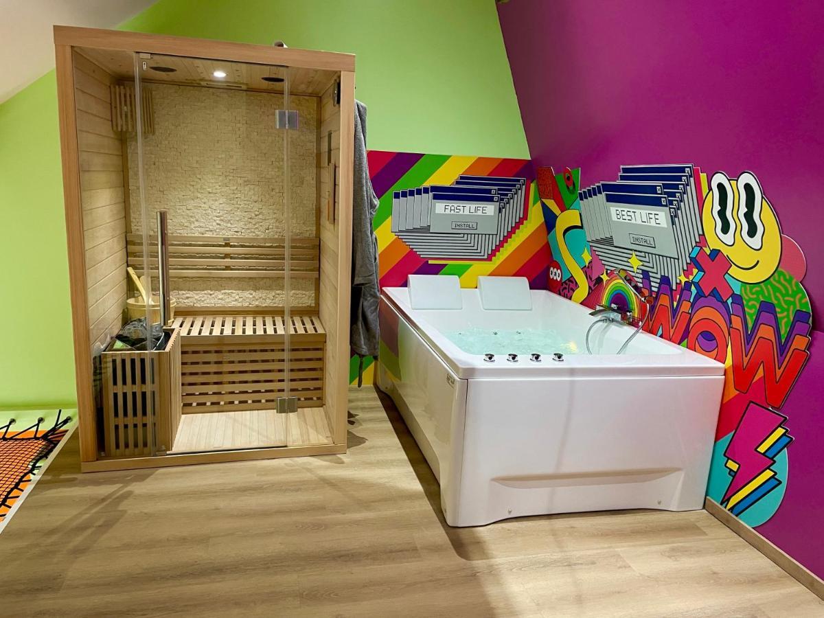 Hastiere-par-dela Capsule Forever Young - Jacuzzi - Sauna - Billard - Arcade De Jeux - Netflix & Home Cinema - Ping Pong מראה חיצוני תמונה