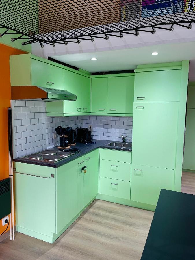 Hastiere-par-dela Capsule Forever Young - Jacuzzi - Sauna - Billard - Arcade De Jeux - Netflix & Home Cinema - Ping Pong מראה חיצוני תמונה