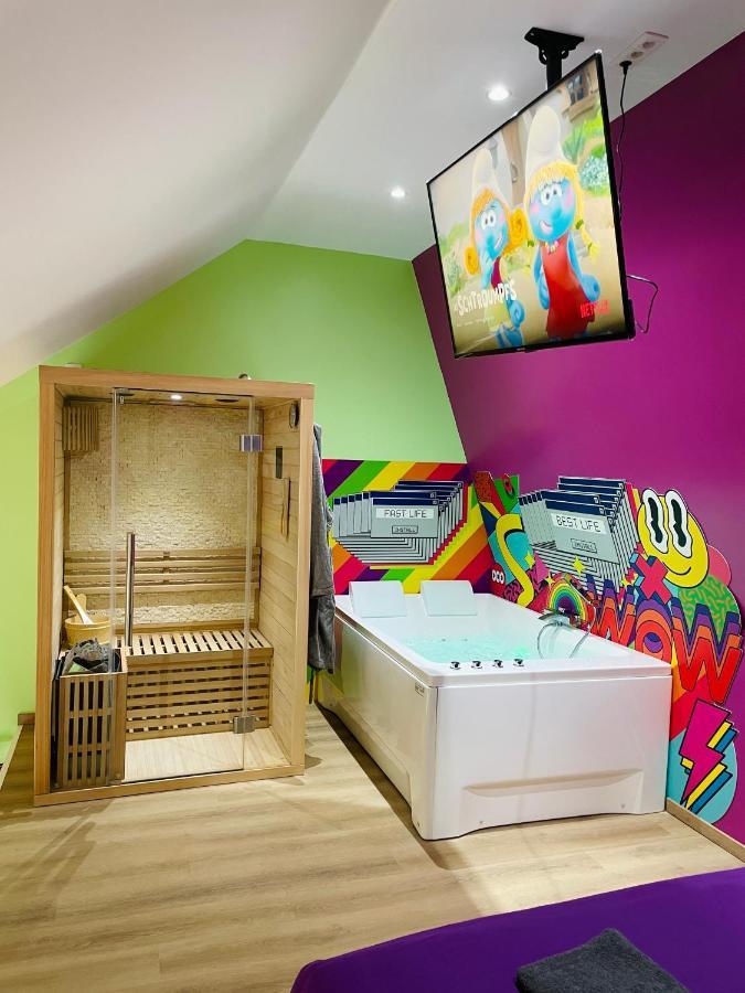 Hastiere-par-dela Capsule Forever Young - Jacuzzi - Sauna - Billard - Arcade De Jeux - Netflix & Home Cinema - Ping Pong מראה חיצוני תמונה